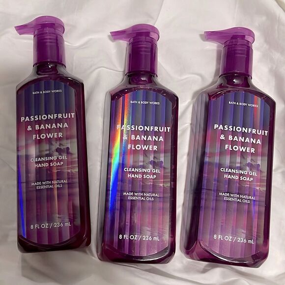NEW- Bath & Body Works. 3 Passionfruit & Banana Flower - Picture 1 of 3
